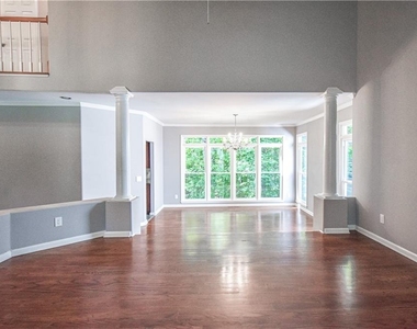 3115 Park Chase - Photo Thumbnail 16