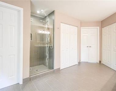 3115 Park Chase - Photo Thumbnail 23