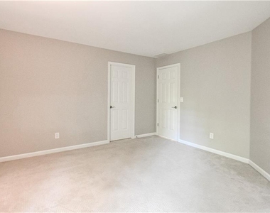 3115 Park Chase - Photo Thumbnail 33