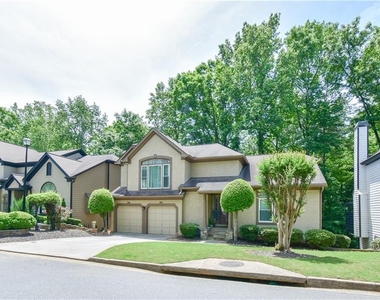 3115 Park Chase - Photo Thumbnail 1