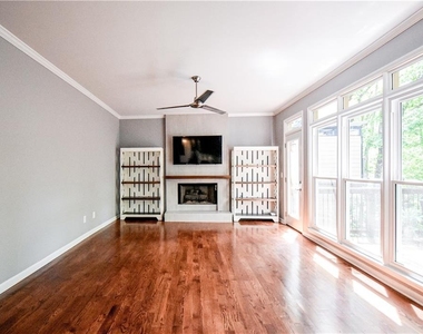 3115 Park Chase - Photo Thumbnail 9