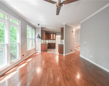 3115 Park Chase - Photo Thumbnail 8
