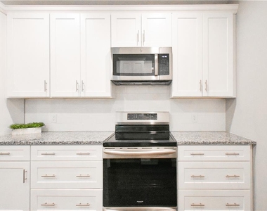 3115 Park Chase - Photo Thumbnail 40
