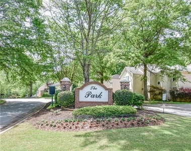 3115 Park Chase - Photo Thumbnail 2