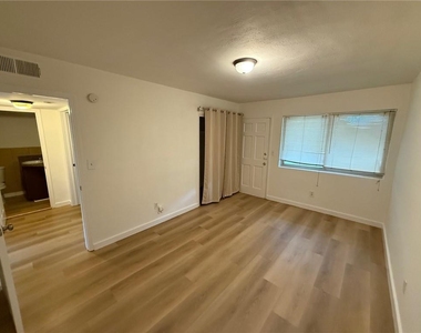 741 Carter Street Nw - Photo Thumbnail 12
