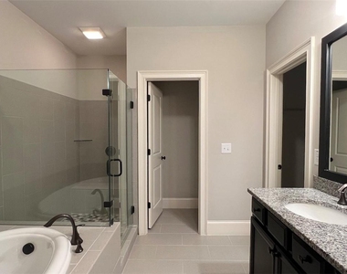 3226 Nobility Way - Photo Thumbnail 10