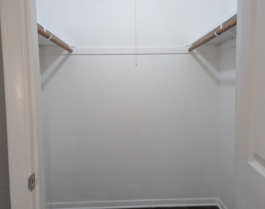 736 W Dempster Street - Photo Thumbnail 12