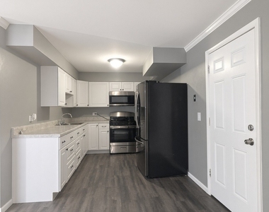 736 W Dempster Street - Photo Thumbnail 6