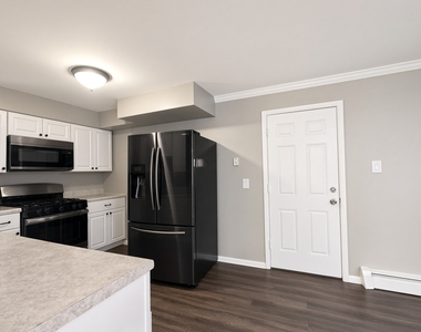 736 W Dempster Street - Photo Thumbnail 5