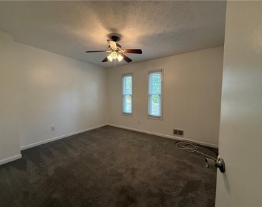 7719 Glen Devon Road - Photo Thumbnail 16