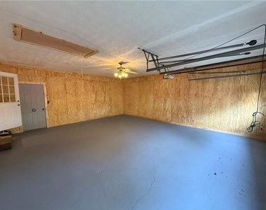 7719 Glen Devon Road - Photo Thumbnail 34