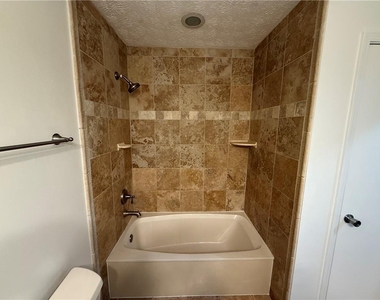 7719 Glen Devon Road - Photo Thumbnail 15