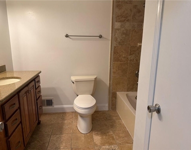 7719 Glen Devon Road - Photo Thumbnail 13
