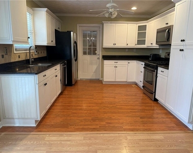 7719 Glen Devon Road - Photo Thumbnail 8