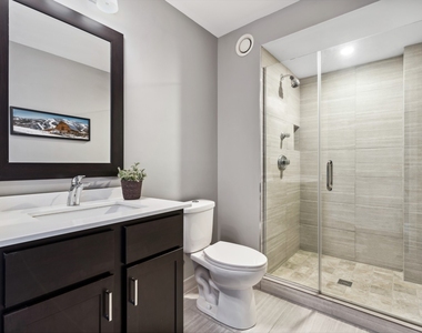 345 N Lasalle Drive - Photo Thumbnail 14