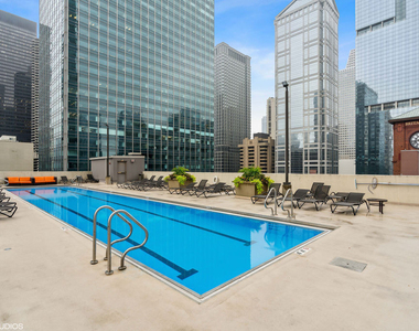 345 N Lasalle Drive - Photo Thumbnail 21
