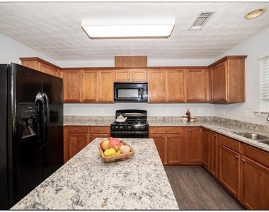 3832 Roxberry Hill Lane - Photo Thumbnail 18