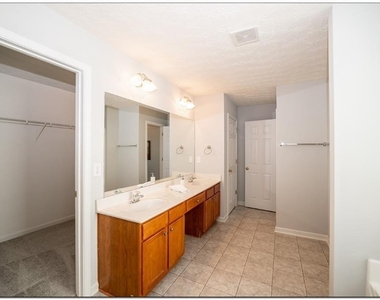 3832 Roxberry Hill Lane - Photo Thumbnail 26