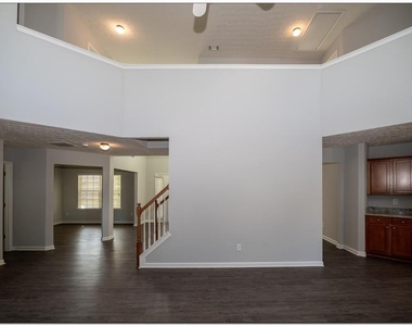 3832 Roxberry Hill Lane - Photo Thumbnail 12