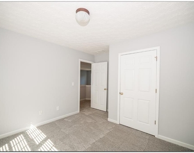 3832 Roxberry Hill Lane - Photo Thumbnail 31