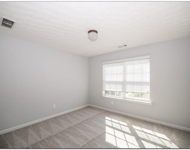 3832 Roxberry Hill Lane - Photo Thumbnail 28