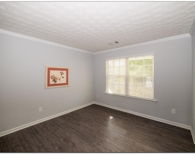 3832 Roxberry Hill Lane - Photo Thumbnail 6