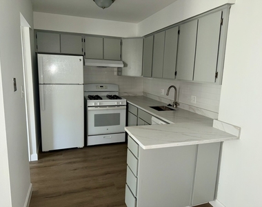 10s472 Echo Lane - Photo Thumbnail 1