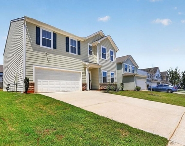 616 Blue Ash Court - Photo Thumbnail 1