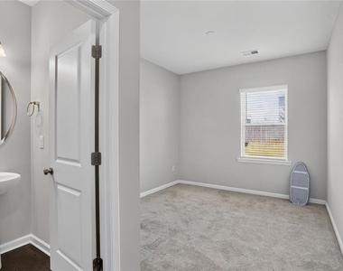 616 Blue Ash Court - Photo Thumbnail 18