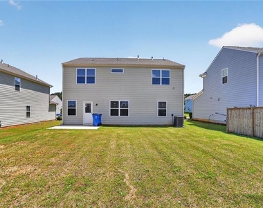 616 Blue Ash Court - Photo Thumbnail 3