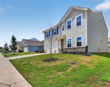 616 Blue Ash Court - Photo Thumbnail 2