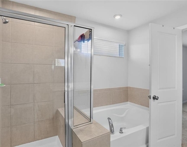 616 Blue Ash Court - Photo Thumbnail 32