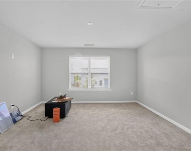 616 Blue Ash Court - Photo Thumbnail 19