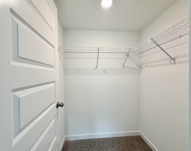 513 Yosemite Way - Photo Thumbnail 22