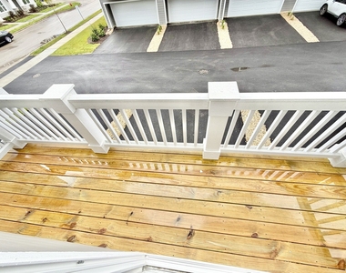 513 Yosemite Way - Photo Thumbnail 11