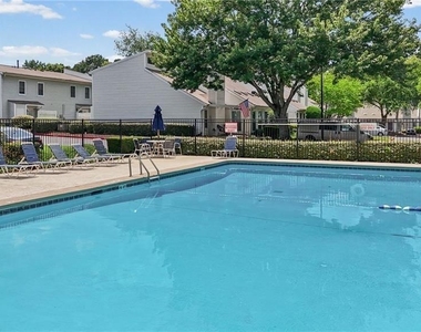 1622 Homestead Trail - Photo Thumbnail 20