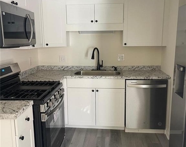 1622 Homestead Trail - Photo Thumbnail 15