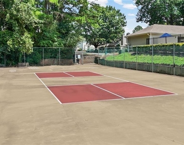 1622 Homestead Trail - Photo Thumbnail 22