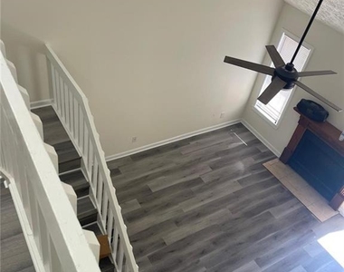 1622 Homestead Trail - Photo Thumbnail 8