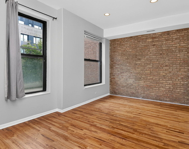 1422 W Taylor Street - Photo Thumbnail 3