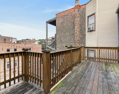 1422 W Taylor Street - Photo Thumbnail 15