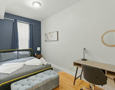2724 W Division Street - Photo Thumbnail 9