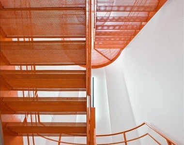 1318 N Astor Street - Photo Thumbnail 15