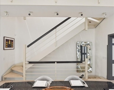 1318 N Astor Street - Photo Thumbnail 24