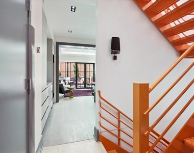 1318 N Astor Street - Photo Thumbnail 36