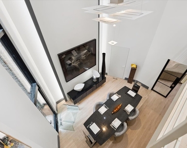 1318 N Astor Street - Photo Thumbnail 22