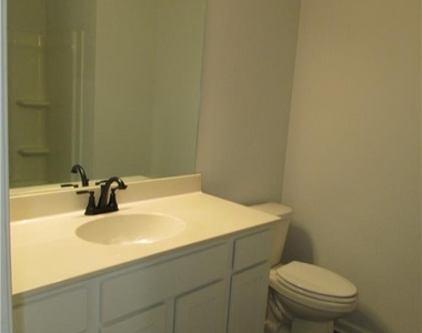 2367 Summit Avenue Nw - Photo Thumbnail 32