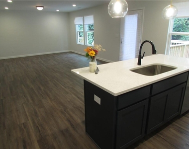2367 Summit Avenue Nw - Photo Thumbnail 12