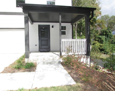 2367 Summit Avenue Nw - Photo Thumbnail 3