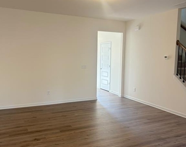 156 Oconee Road - Photo Thumbnail 5